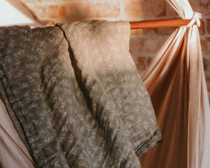 Bio Musselin Stoffwindeln  2er-Pack-Ein Blatt, ein Solid - My Comfy Nest