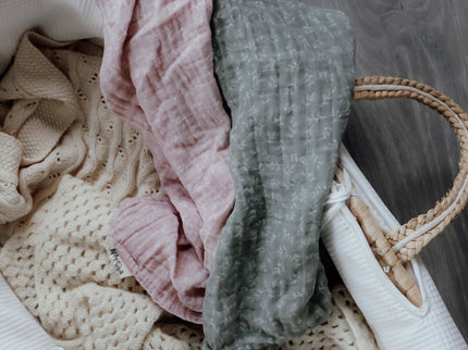 2er-Pack Bio-Musselin-Stoffwindeln-Ein Blatt, ein Solid - My Comfy Nest