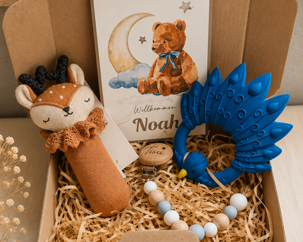 Personalisierte Baby Geschenkbox mit Avery Row Rassel & Natruba Beißring | Geschenk zur Geburt