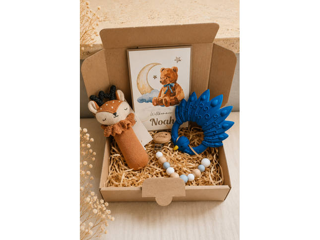 Personalisierte Baby Geschenkbox mit Avery Row Rassel & Natruba Beißring | Geschenk zur Geburt
