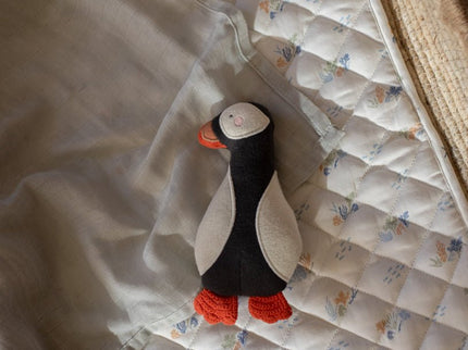 Kleine Hände Spielzeug - Papageitaucher-GOTS-zertifizierte Bio-Baumwolle (17 cm x 9 cm ) - My Comfy Nest