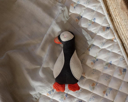 Kleine Hände Spielzeug - Papageitaucher-GOTS-zertifizierte Bio-Baumwolle (17 cm x 9 cm ) - My Comfy Nest