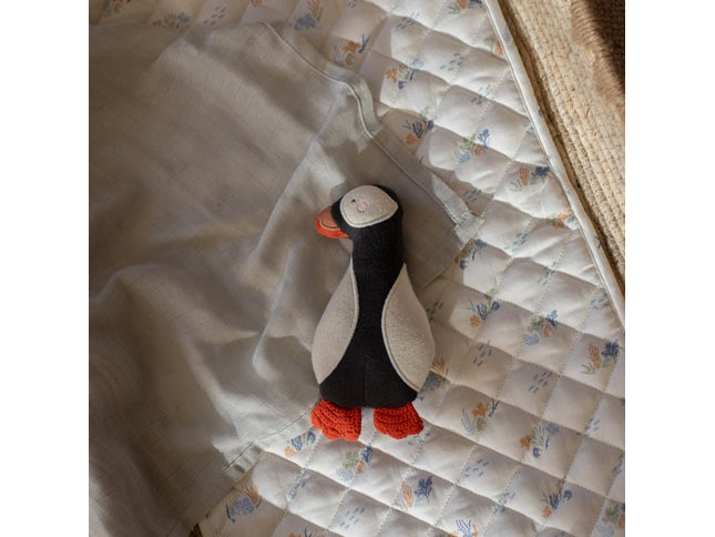 Kleine Hände Spielzeug - Papageitaucher-GOTS-zertifizierte Bio-Baumwolle (17 cm x 9 cm ) - My Comfy Nest